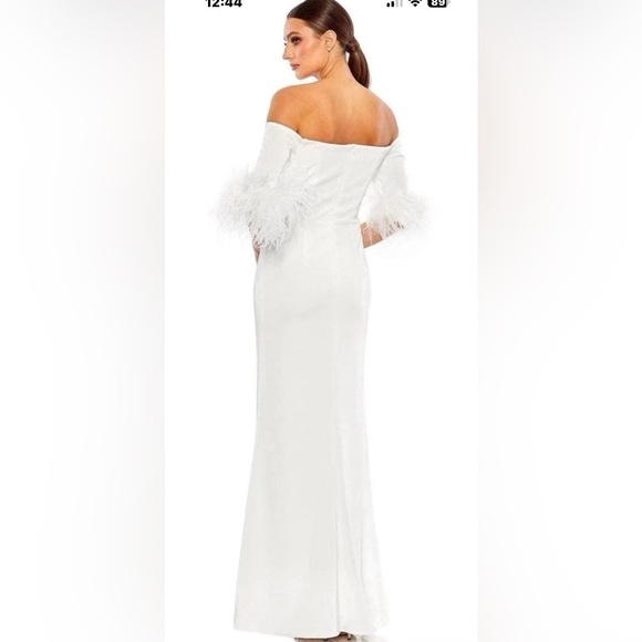 NWT IEENA/MAC DUGGAL SZ 8 White Off The Shoulder with Ostrich Feathers #11441 - Picture 10 of 11